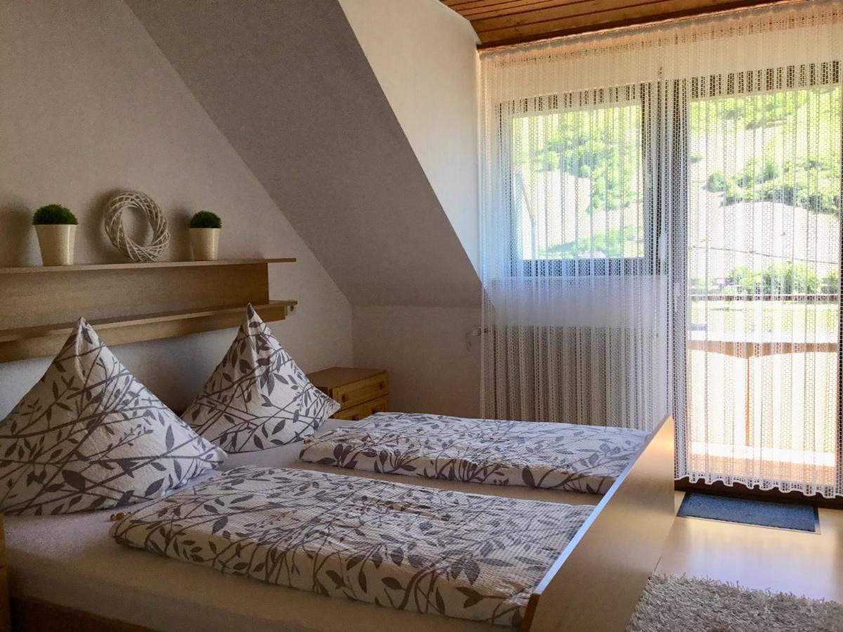Mosel-Appartements Nehren Zell an der Mosel Exteriör bild